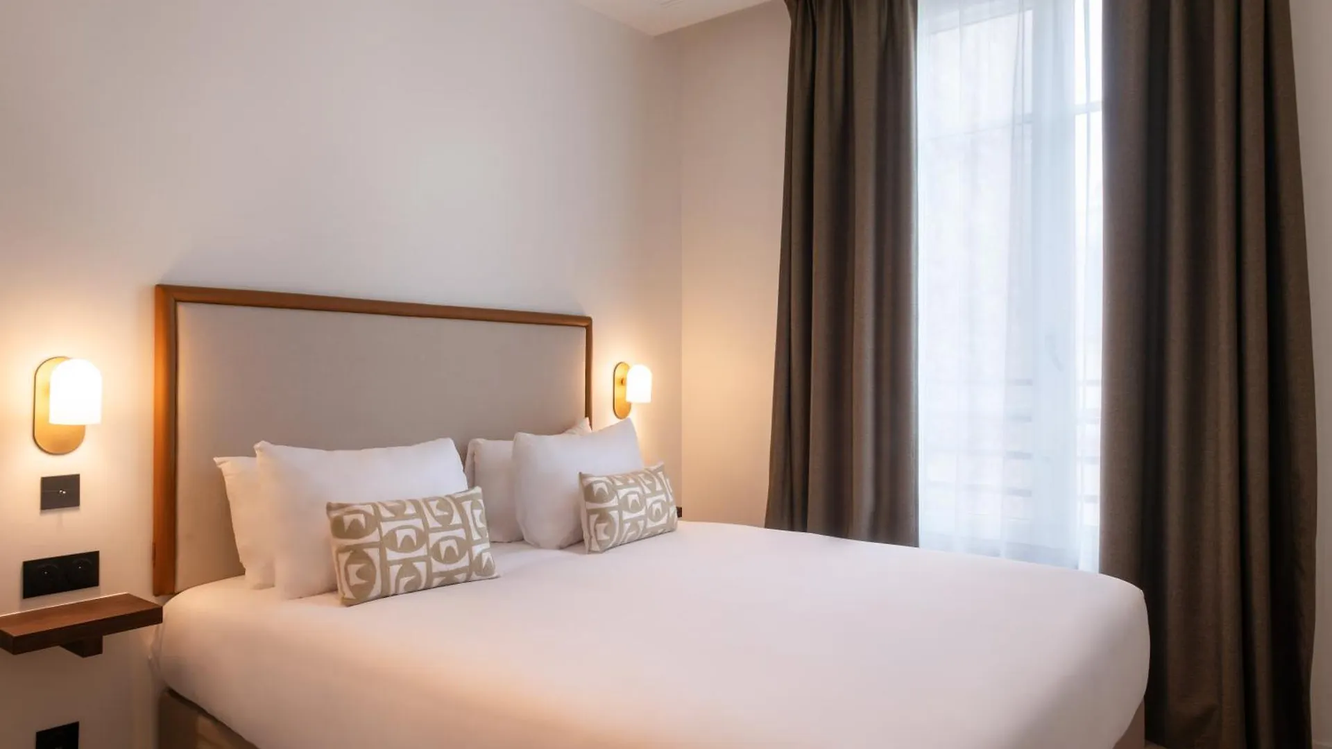 Le Lampika Hotel Paris