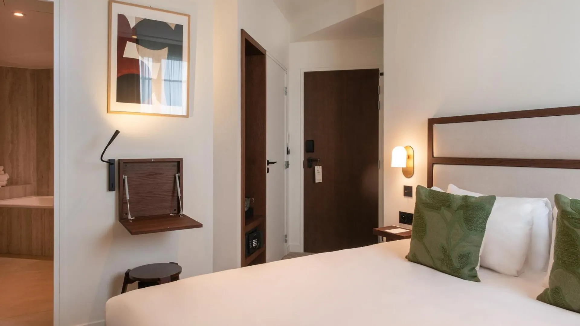 Le Lampika Hotel Paris