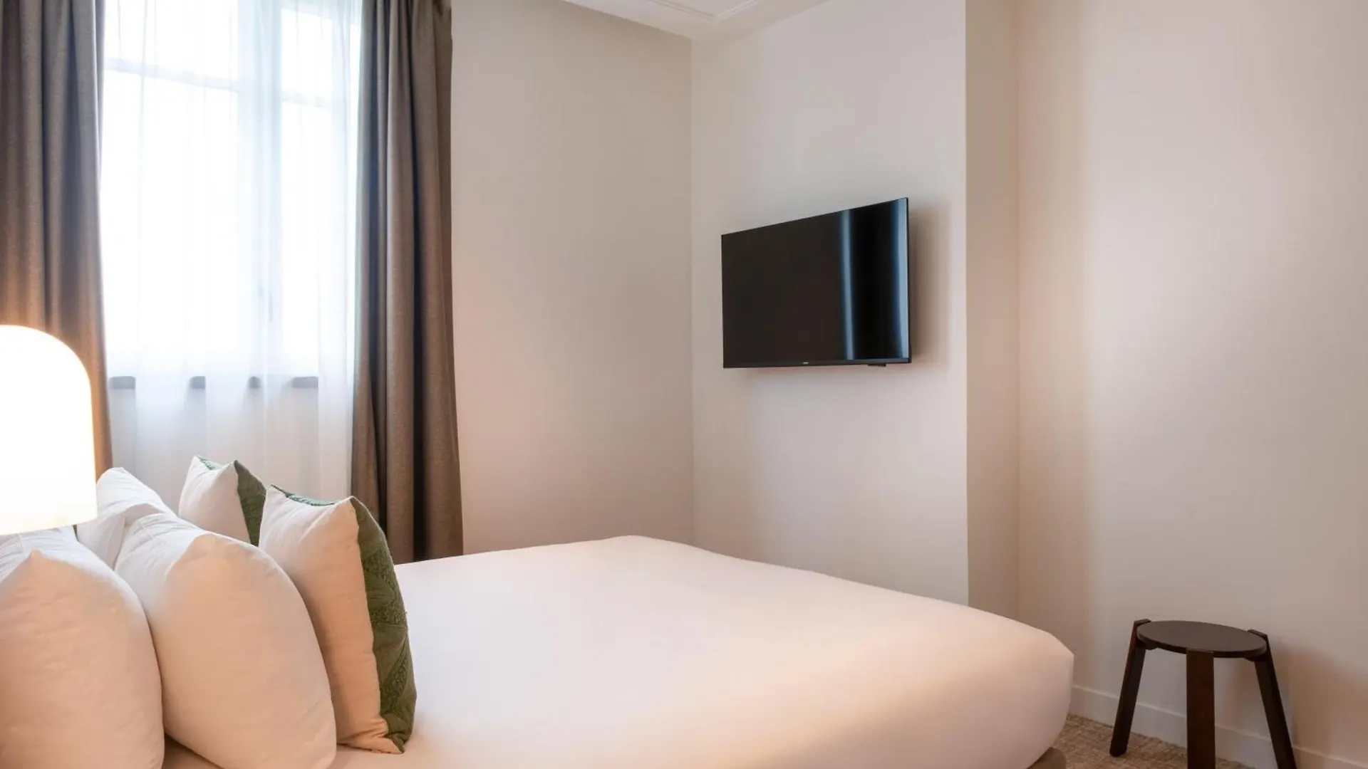 ****  Le Lampika Hotel Paris France